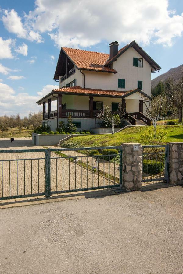 Apartments And Room Robert Korenica Zewnętrze zdjęcie